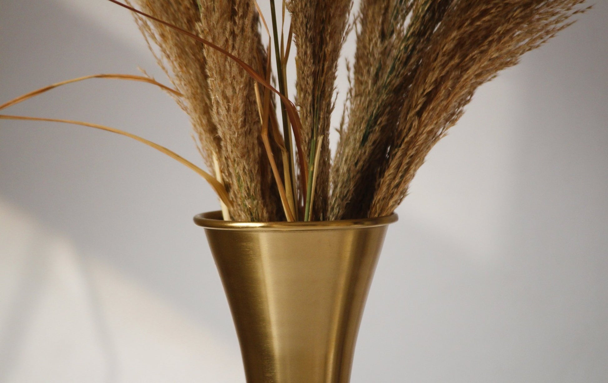 Luxury in Bloom Glossy Gold Flower Vase - The Rookh